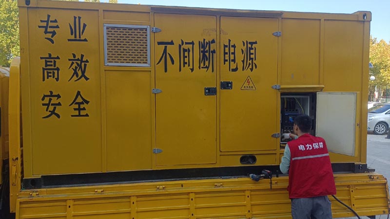 扎赉特柴油发电机组和UPS电源配合使用时，如何避免切换过程中的电力中断？